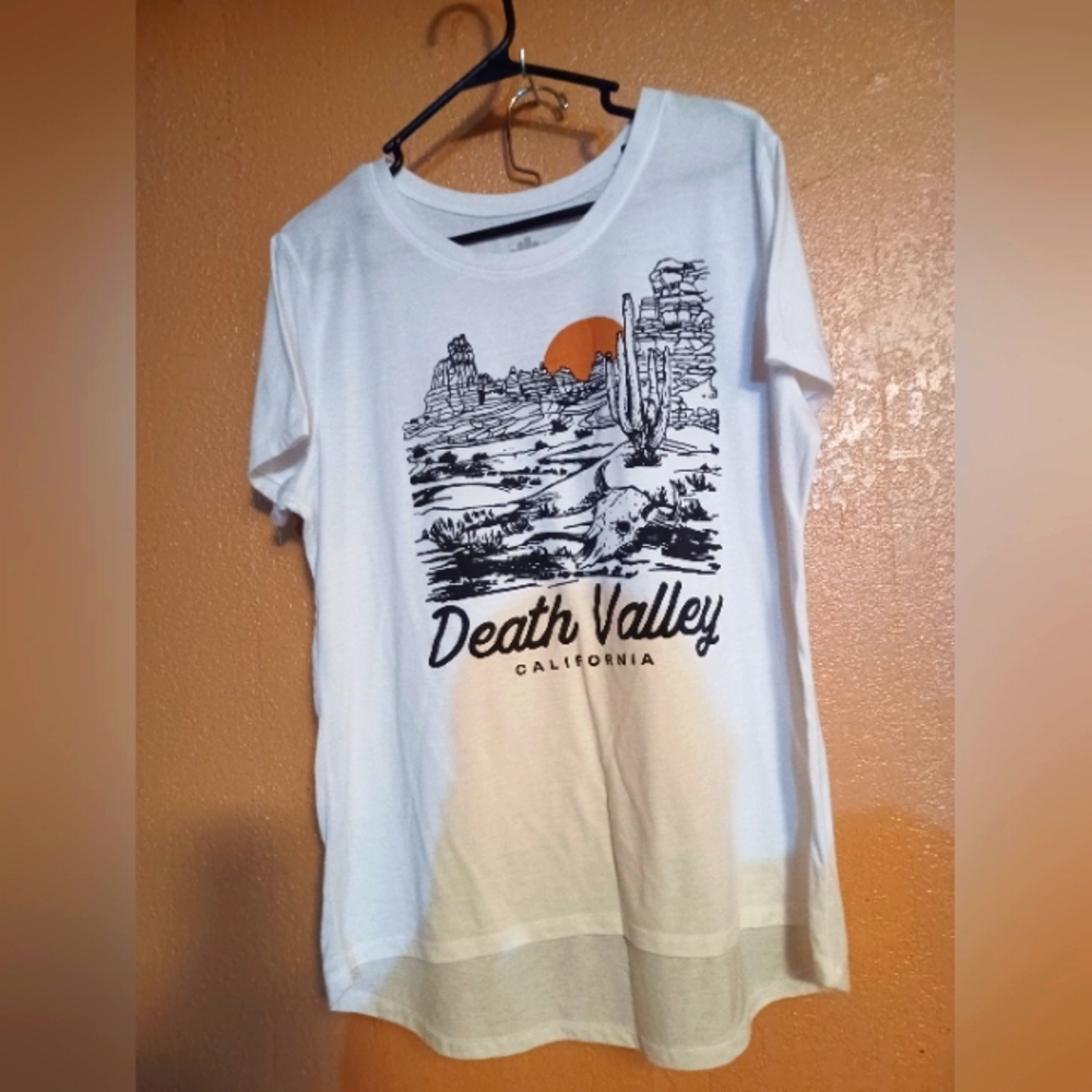 Death Valley California HI- Lo Tee Shirt Size XX-L..Cactus ,Desert. #B-0050